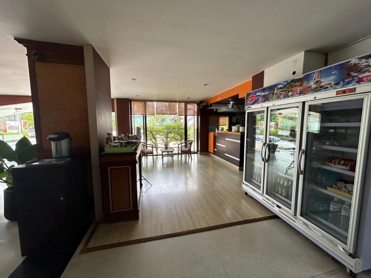 Bordin Hotel Убонратчатхани Экстерьер фото