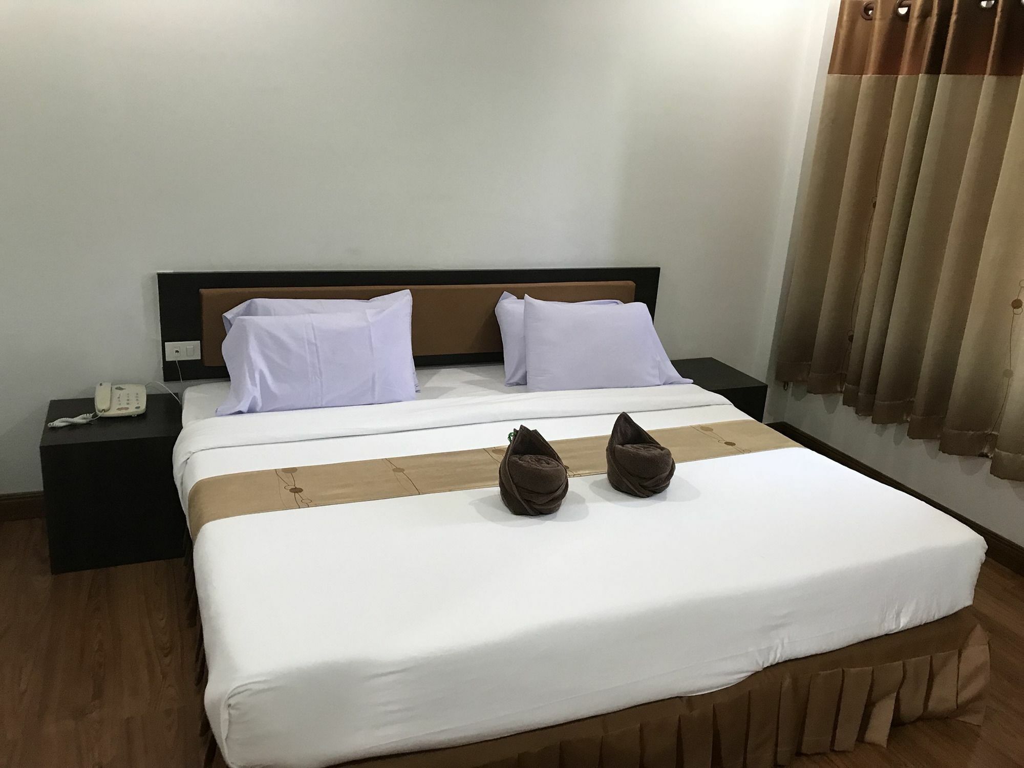 Bordin Hotel Убонратчатхани Экстерьер фото