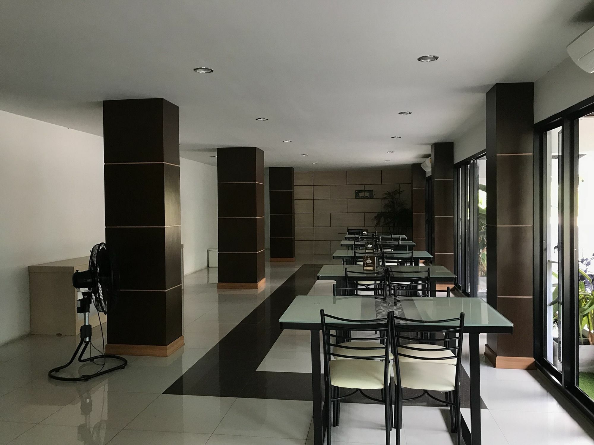 Bordin Hotel Убонратчатхани Экстерьер фото