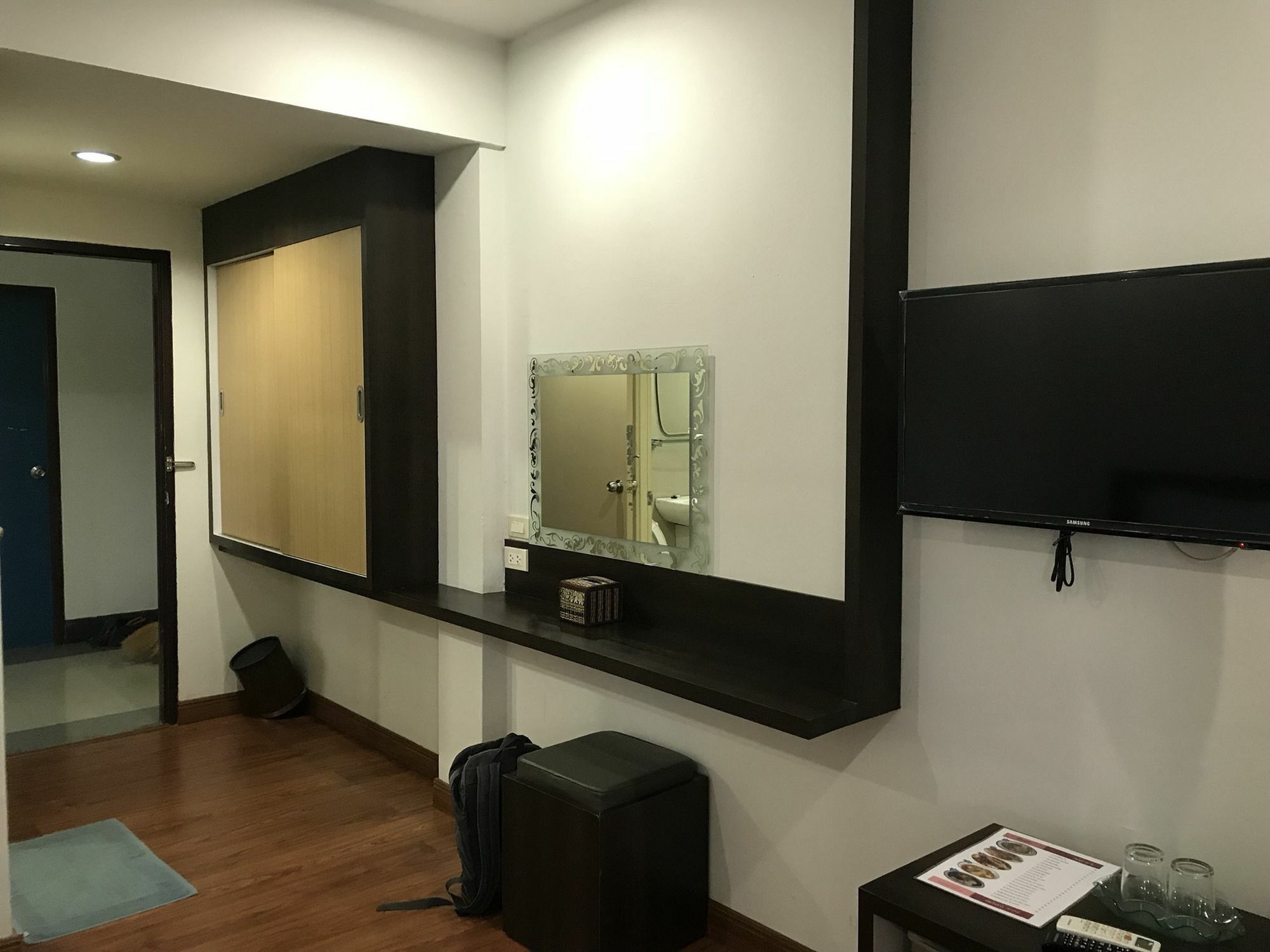 Bordin Hotel Убонратчатхани Экстерьер фото