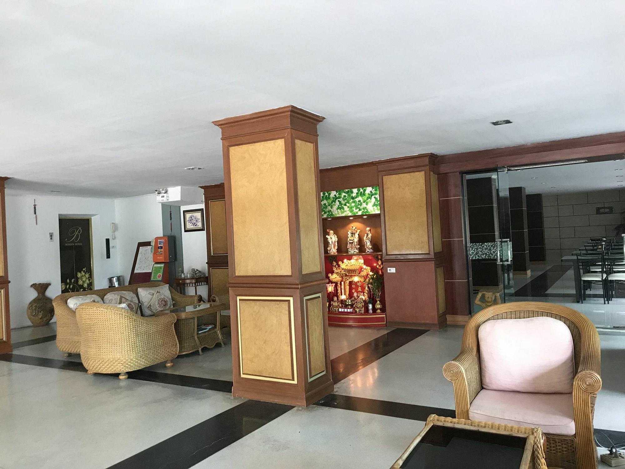 Bordin Hotel Убонратчатхани Экстерьер фото