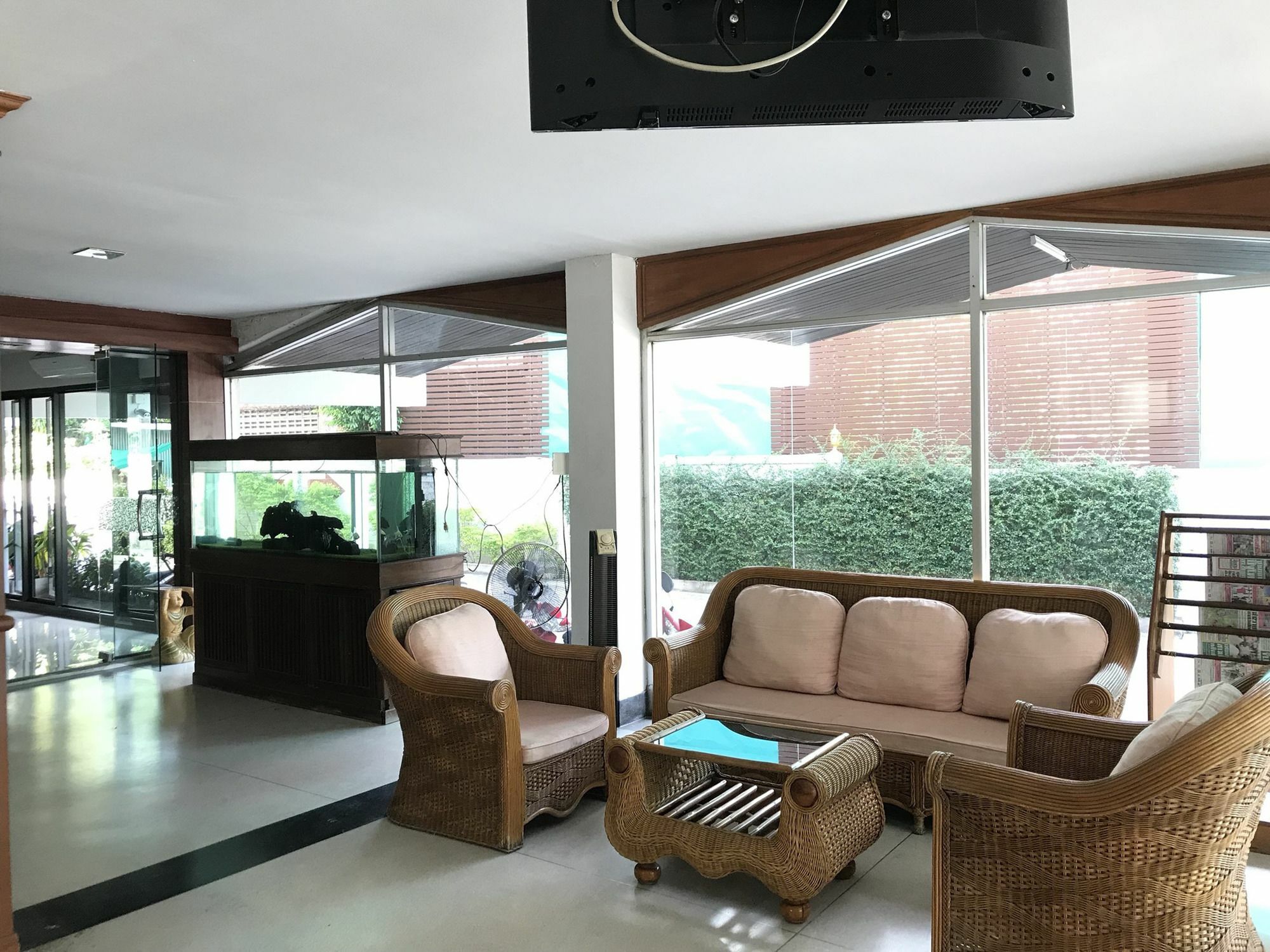 Bordin Hotel Убонратчатхани Экстерьер фото
